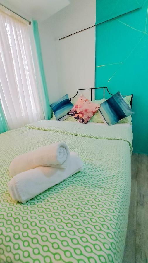 Appartement Retreat Haven In La Bella Tagaytay à Tagaytay City Extérieur photo