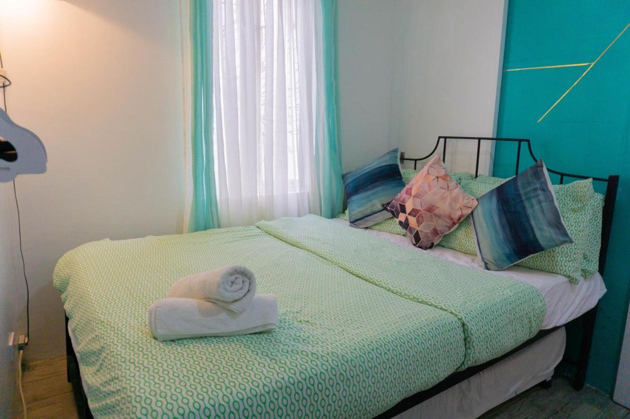 Appartement Retreat Haven In La Bella Tagaytay à Tagaytay City Extérieur photo