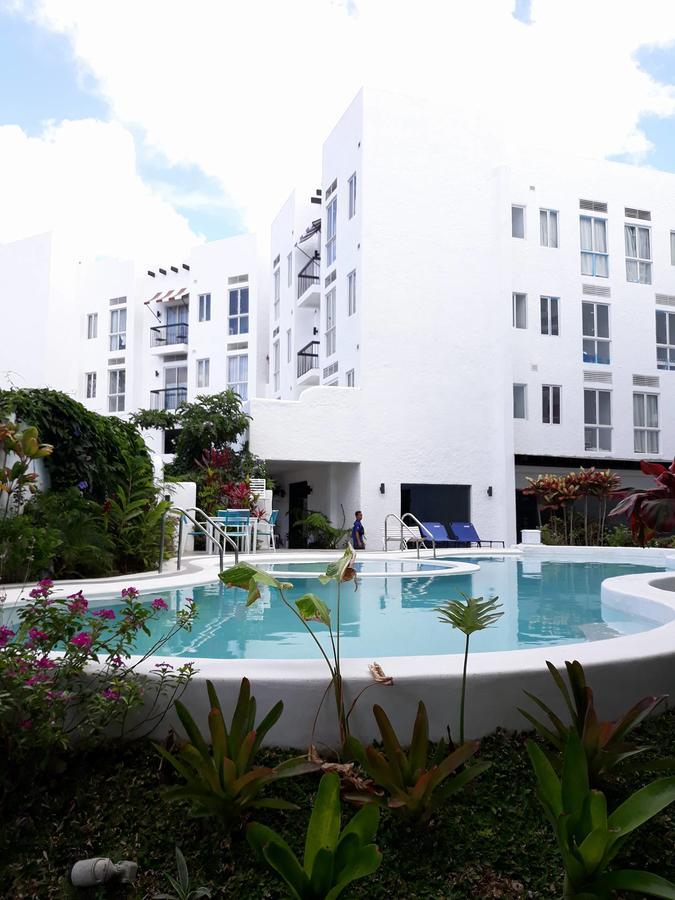 Appartement Retreat Haven In La Bella Tagaytay à Tagaytay City Extérieur photo